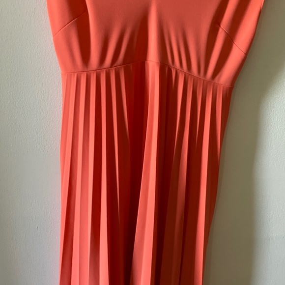 Asos Coral Color Pleated Midi Dress In Like New Condition - Picture 2 of 7